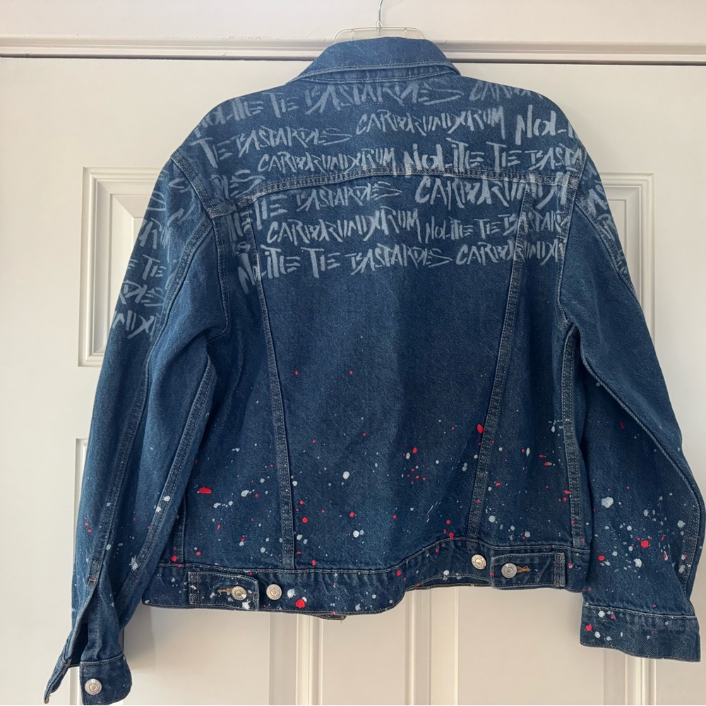 Limited Edition Levi’s Denim Jacket made for Handmaids Tale - Picture 4 of 4